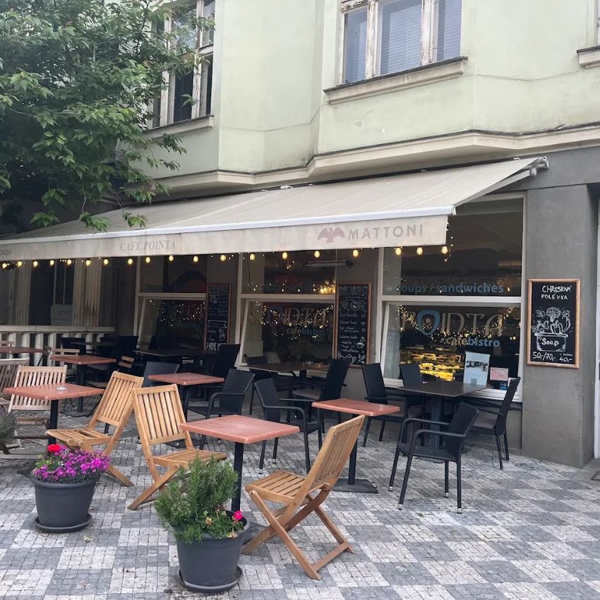 cafe and bistro pointa